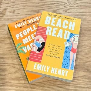 Emily Henry Book Bundle - Beach Read & People we Meet on Vacation